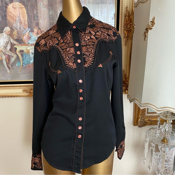 Scully Floral Embroidered Western Shirt - Picture 5 of 13